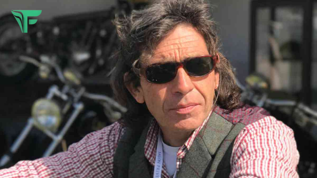 Guy Willison: Biography and Background Guy Willison