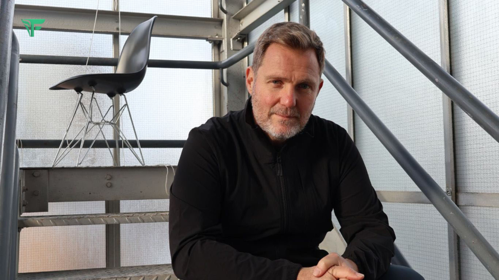 Simon Squibb Net Worth